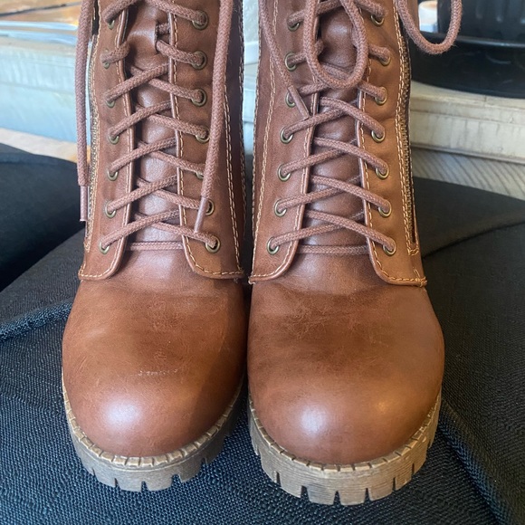 Brown Zip Ankle Booties Size 7 1/2 - Picture 9 of 9
